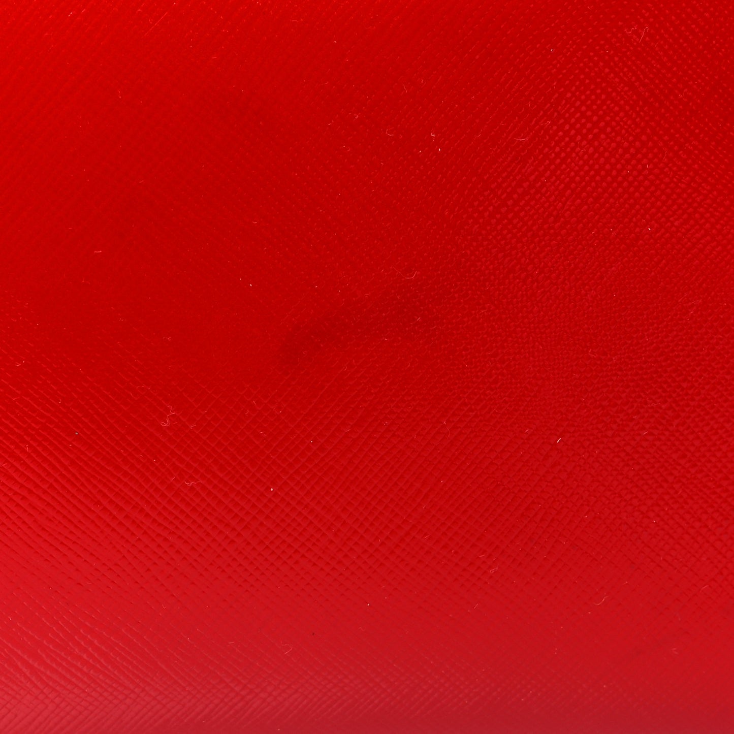 Saffiano Vernice Pyramid Bag Rosso