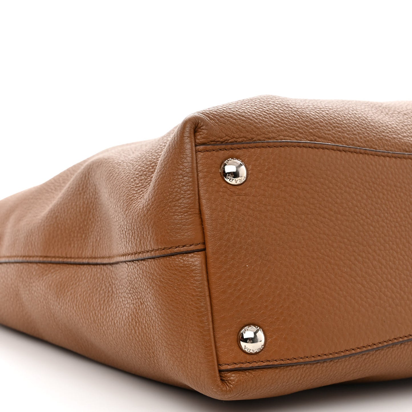 Vitello Daino Tote Cannella