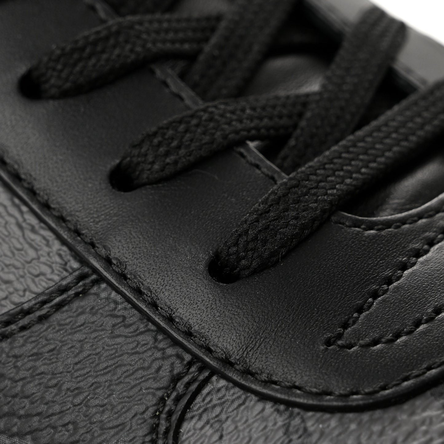 Reverse Monogram Eclipse Rivoli Mens Sneakers 10 Black