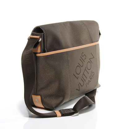 Louis Vuitton Damier Geant Loup Messenger Bag Earth 3 of 7