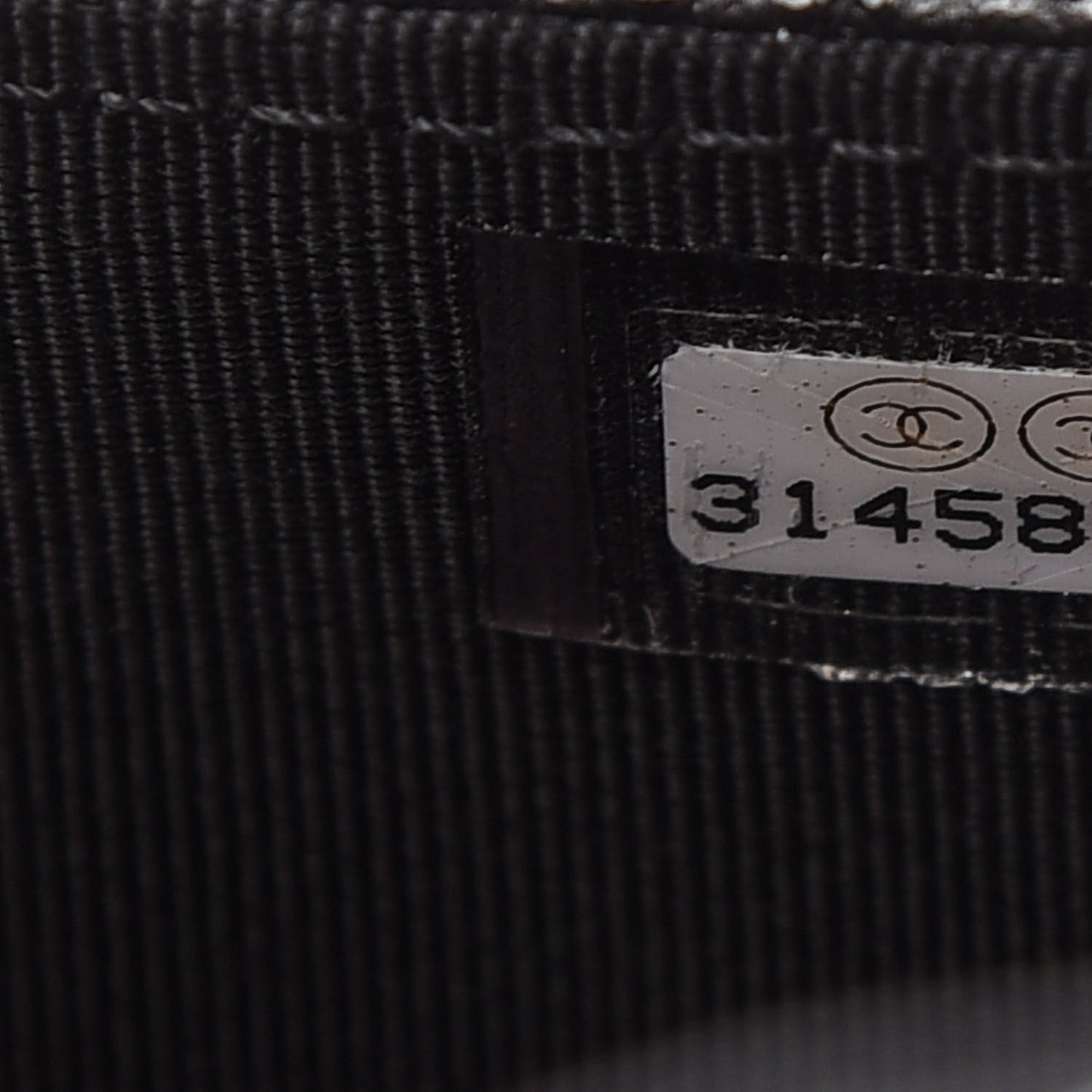 Caviar Quilted Flap Card Holder On Chain Black