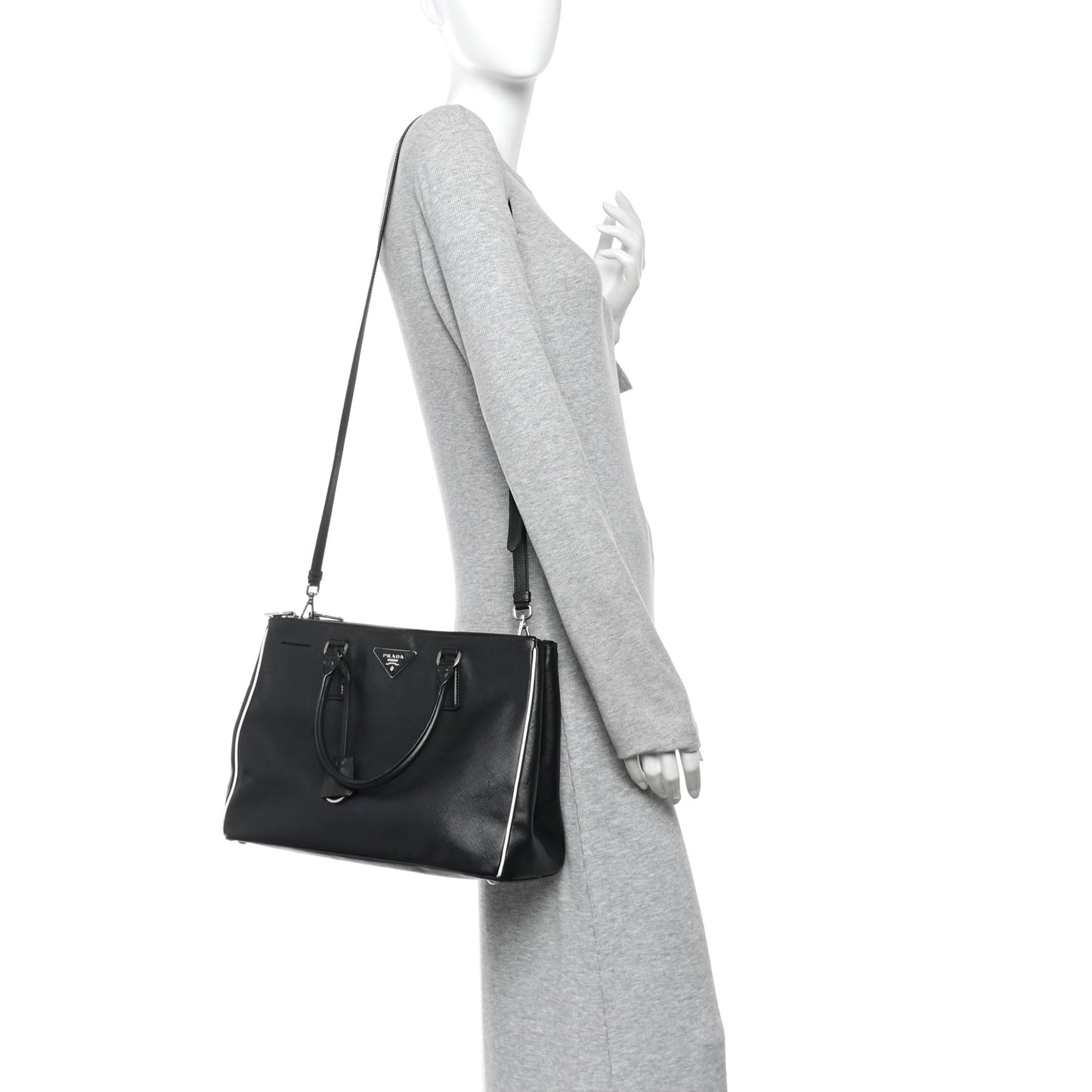 Saffiano Medium Galleria Double Zip Tote Black Talco