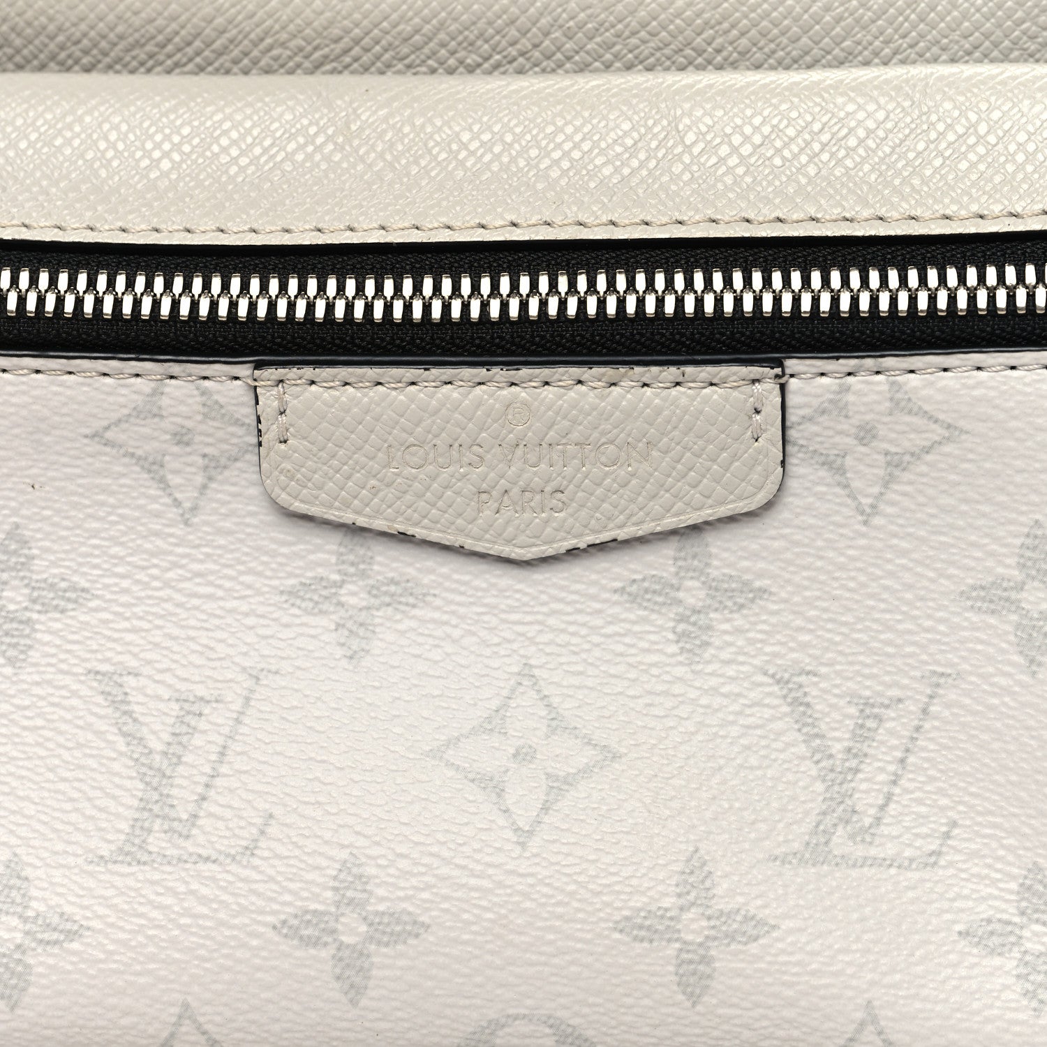 Louis Vuitton Taiga Monogram Outdoor Bumbag White 8 of 11