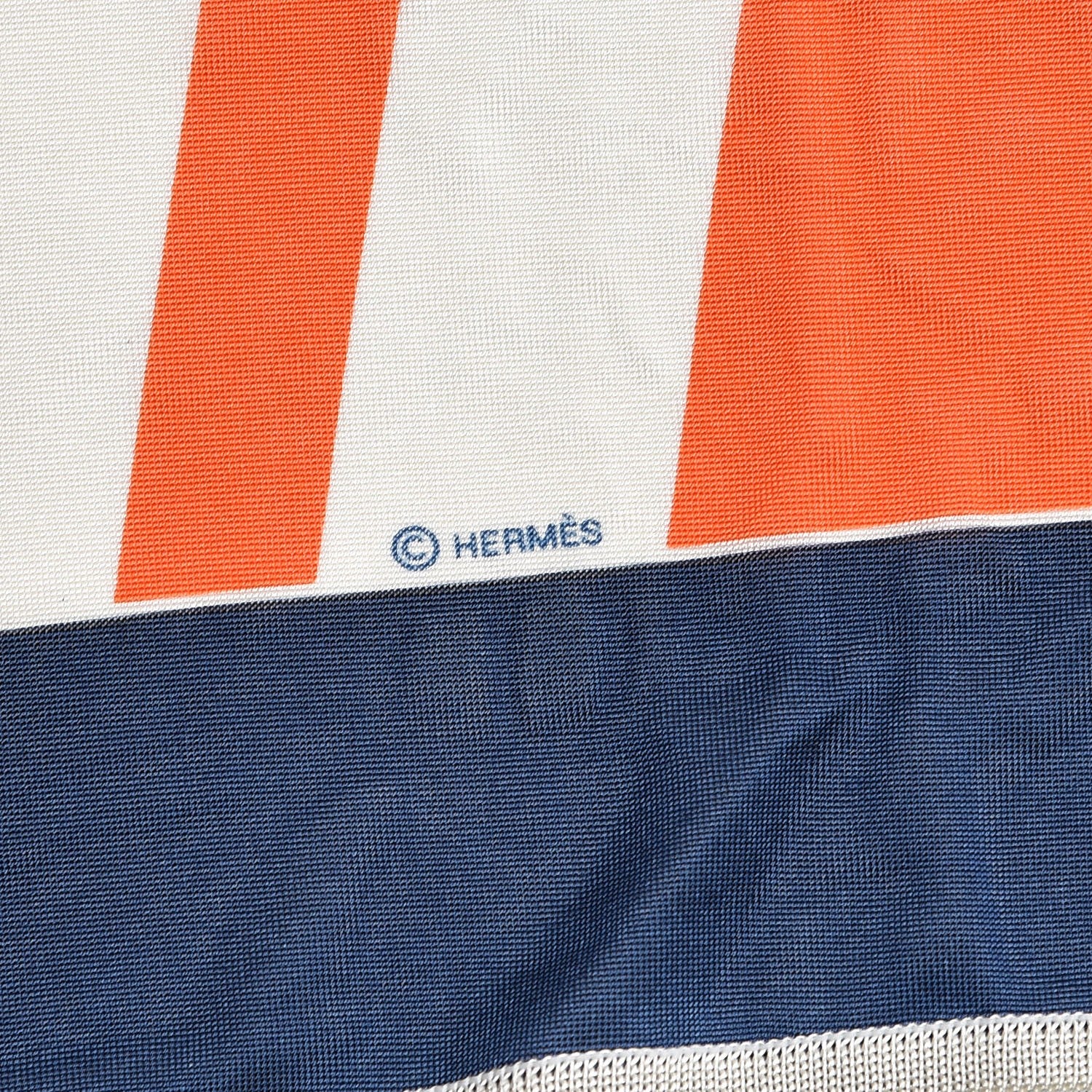 Hermes Silk Jersey Soie En Desor Maxi-Pointe Triangle Scarf Marine Corail Blanc 3 of 5