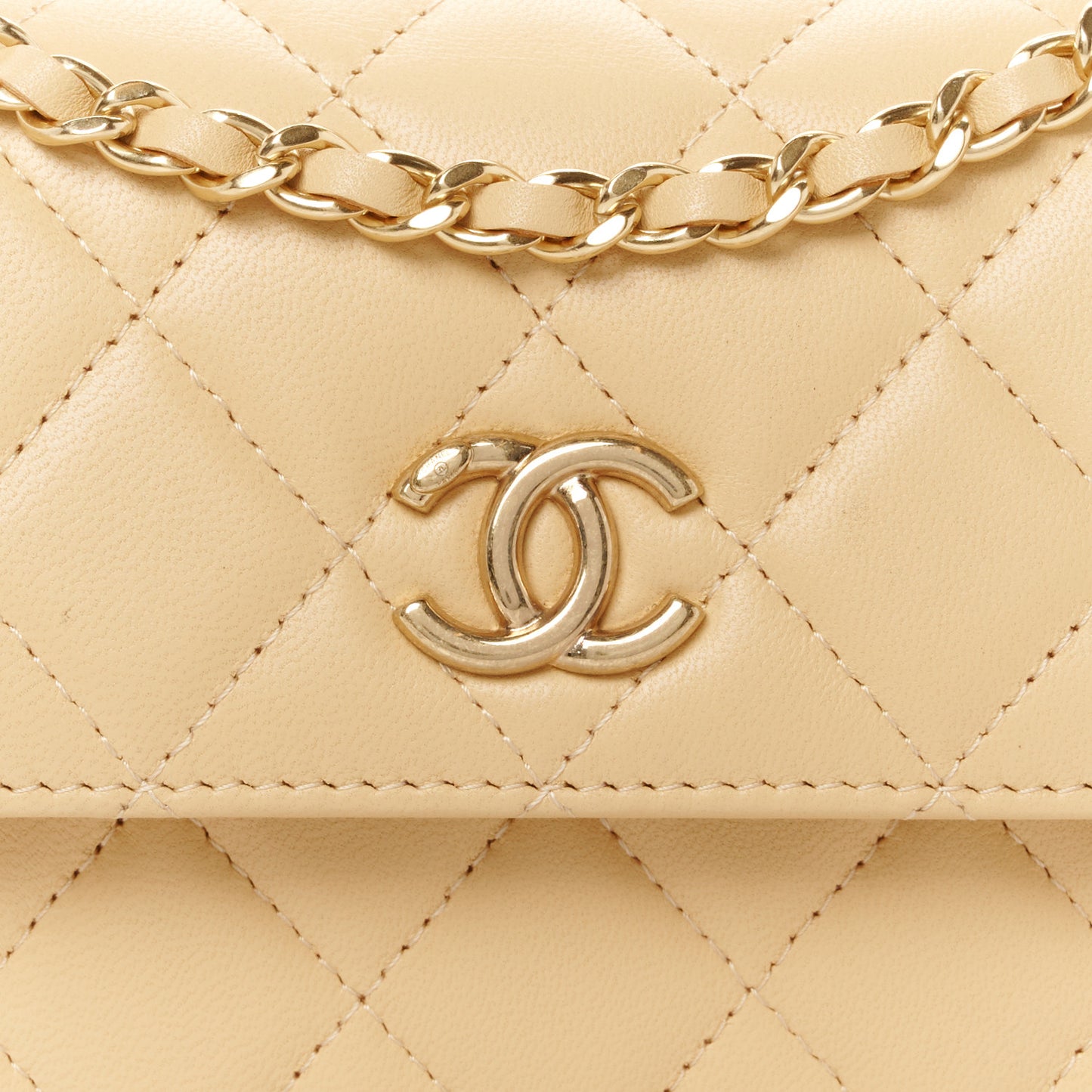 Lambskin Quilted Pearl Top Handle Flap With Chain Beige