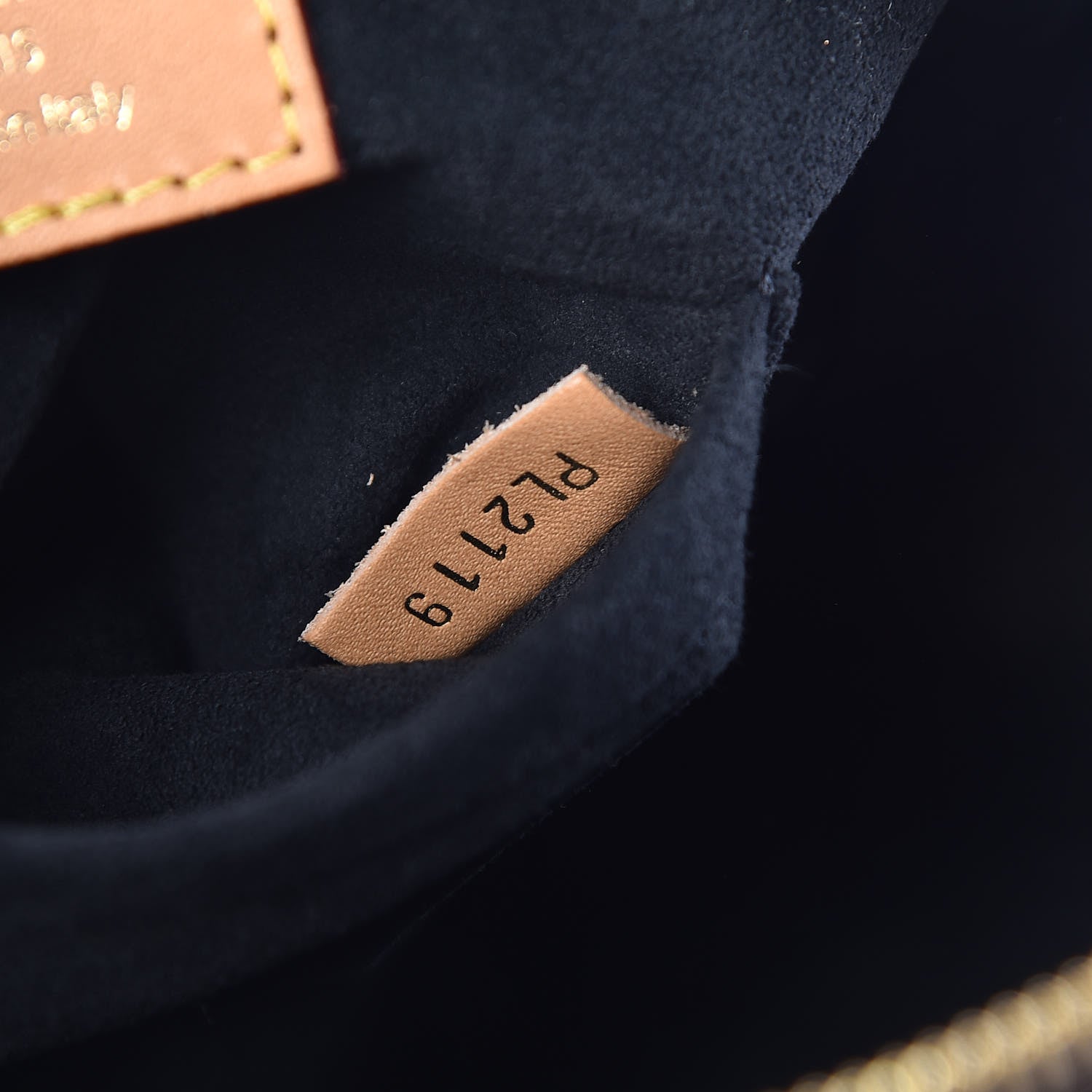 Louis Vuitton Reverse Monogram Giant Boite Chapeau Souple 7 of 9