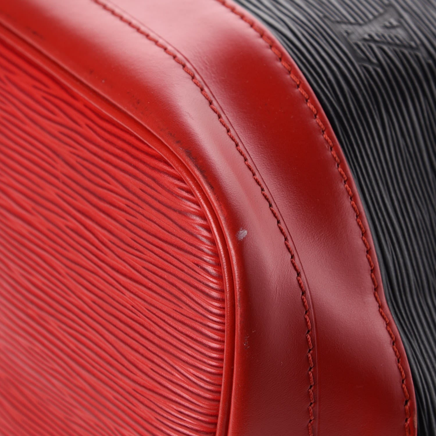 Louis Vuitton Epi Bi-Color Noe Castillan Red Black 10 of 18