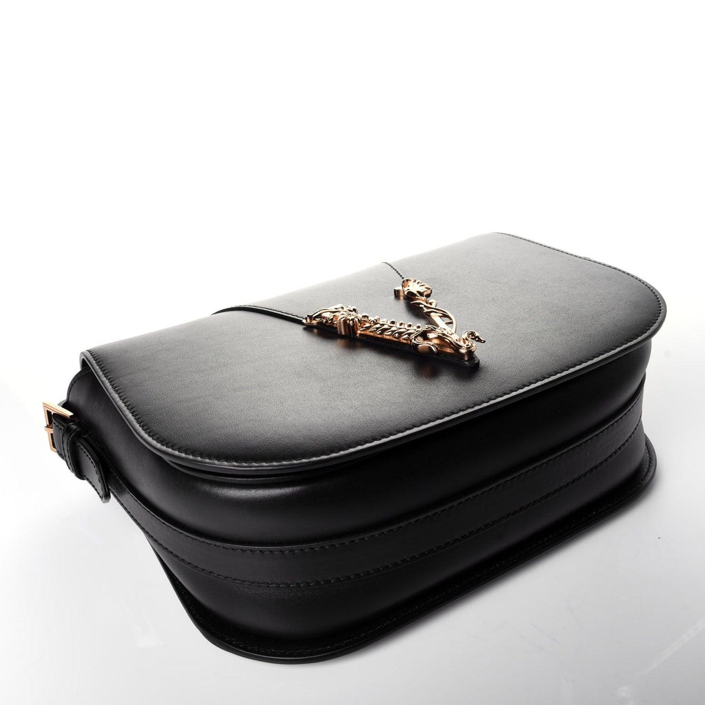 Vitello Virtus Shoulder Bag Black