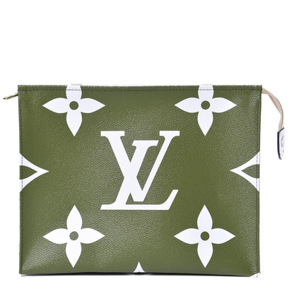 Louis Vuitton Monogram Giant Toiletry Pouch 26 Kaki 1 of 8
