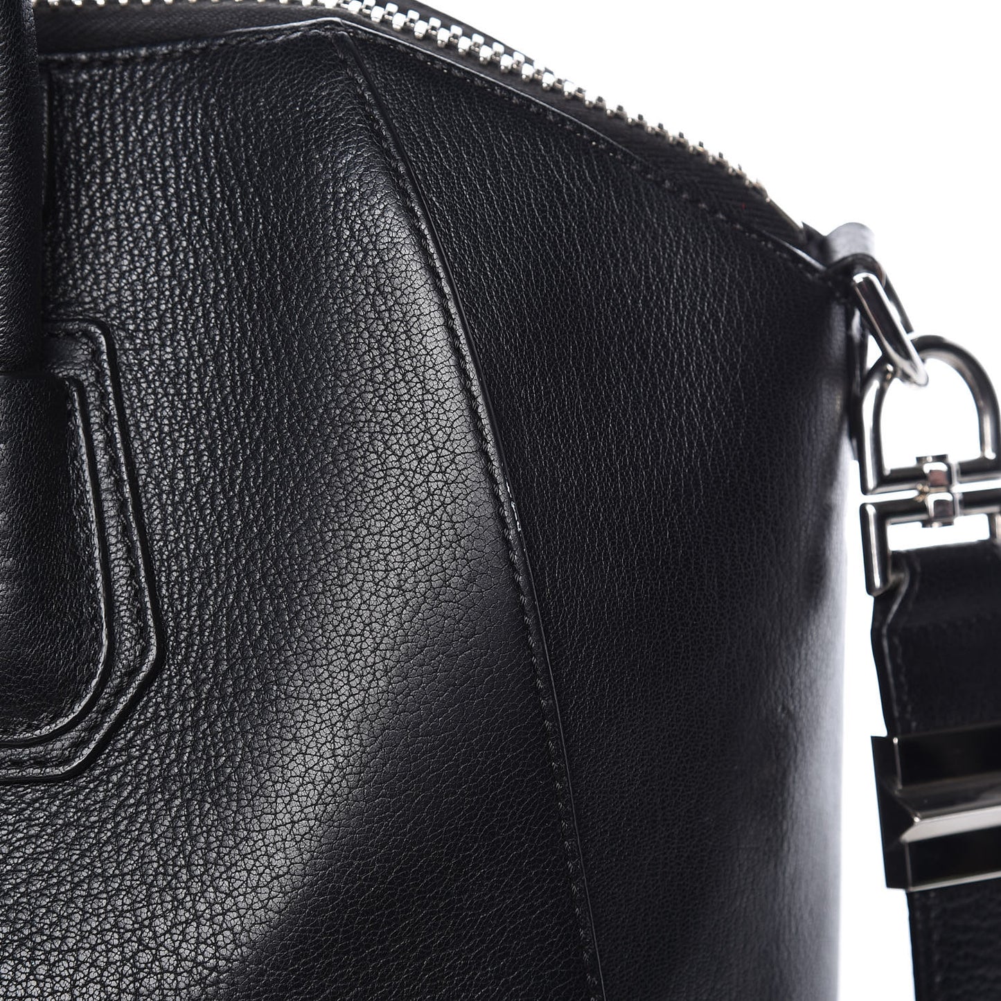 Sugar Goatskin Medium Antigona Black