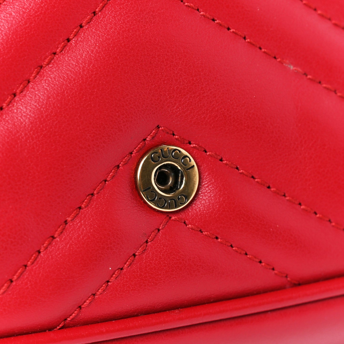 Calfskin Matelasse Super Mini GG Marmont Shoulder Bag Hibiscus Red