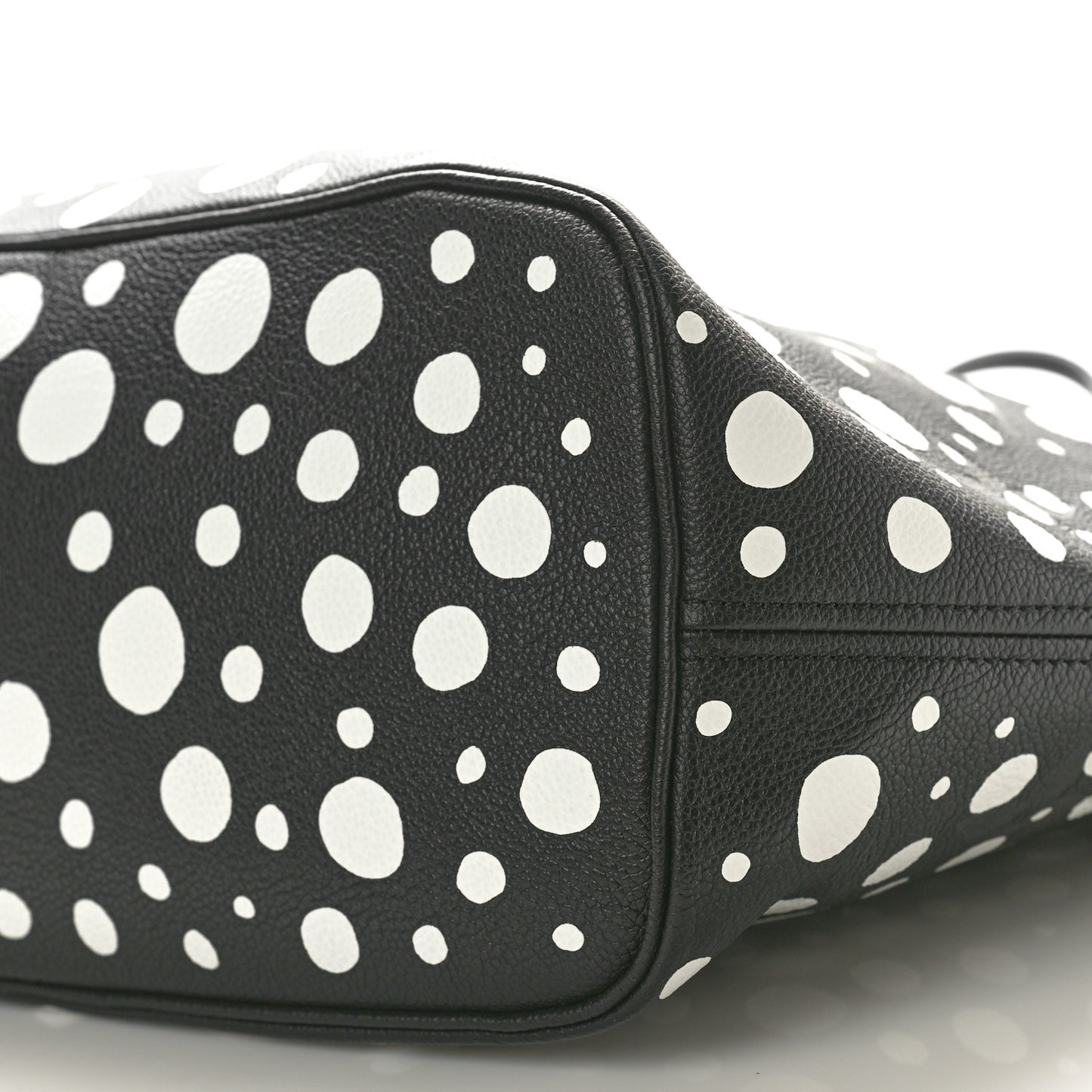 LV X YK Empreinte Neverfull MM Black White