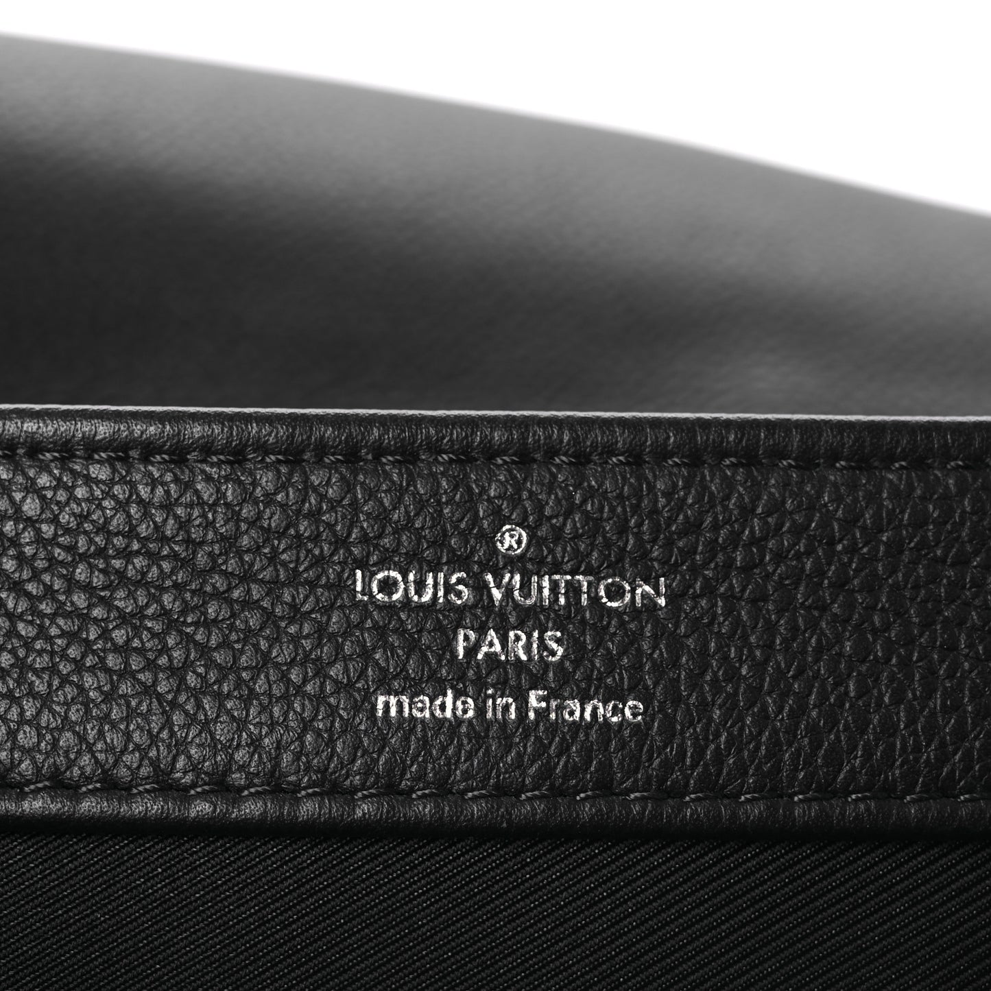 Calfskin Lockme II Chain Bag BB Marine Rouge