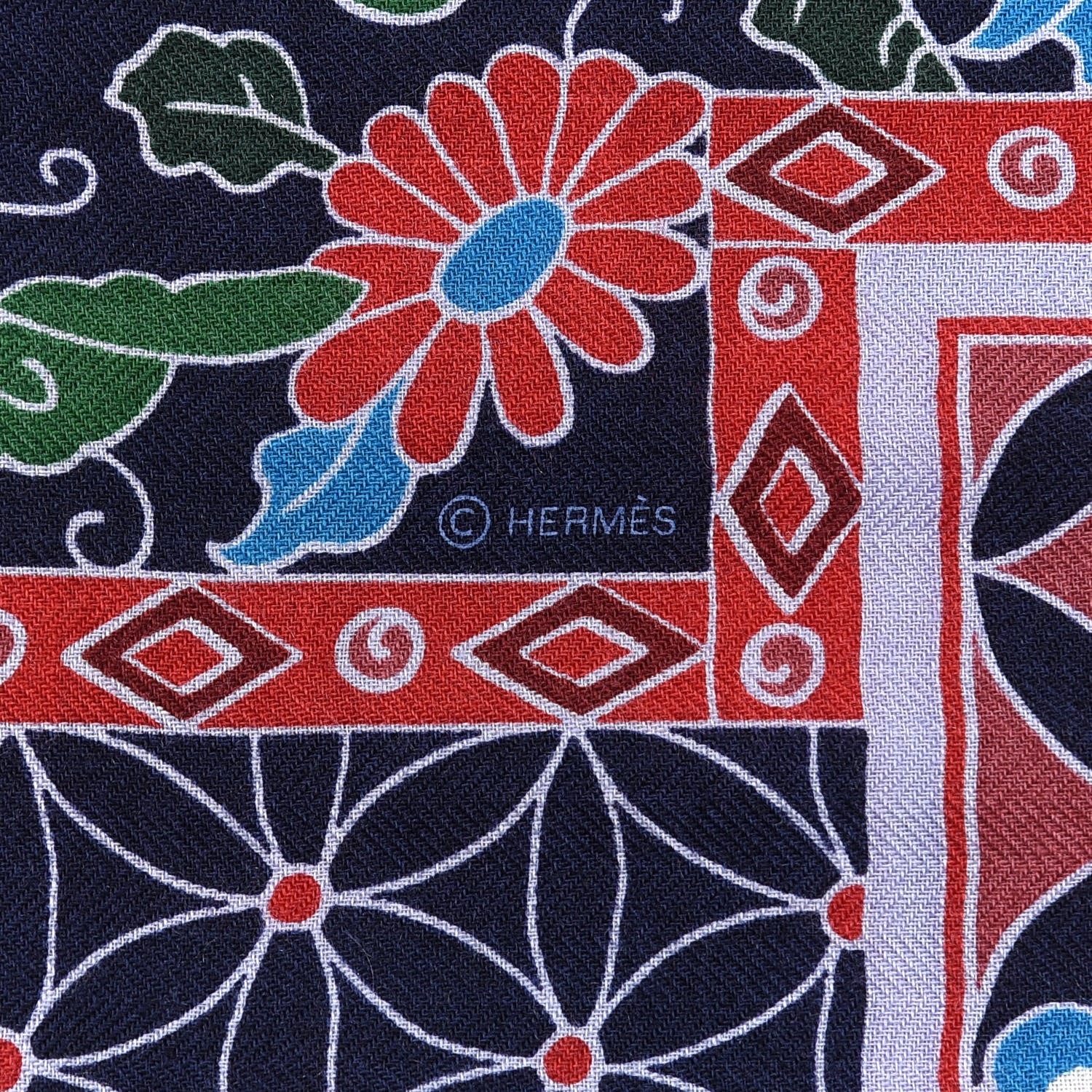 Hermes Cashmere Silk Collections Shawl 140 Emeraude Parme White 4 of 4