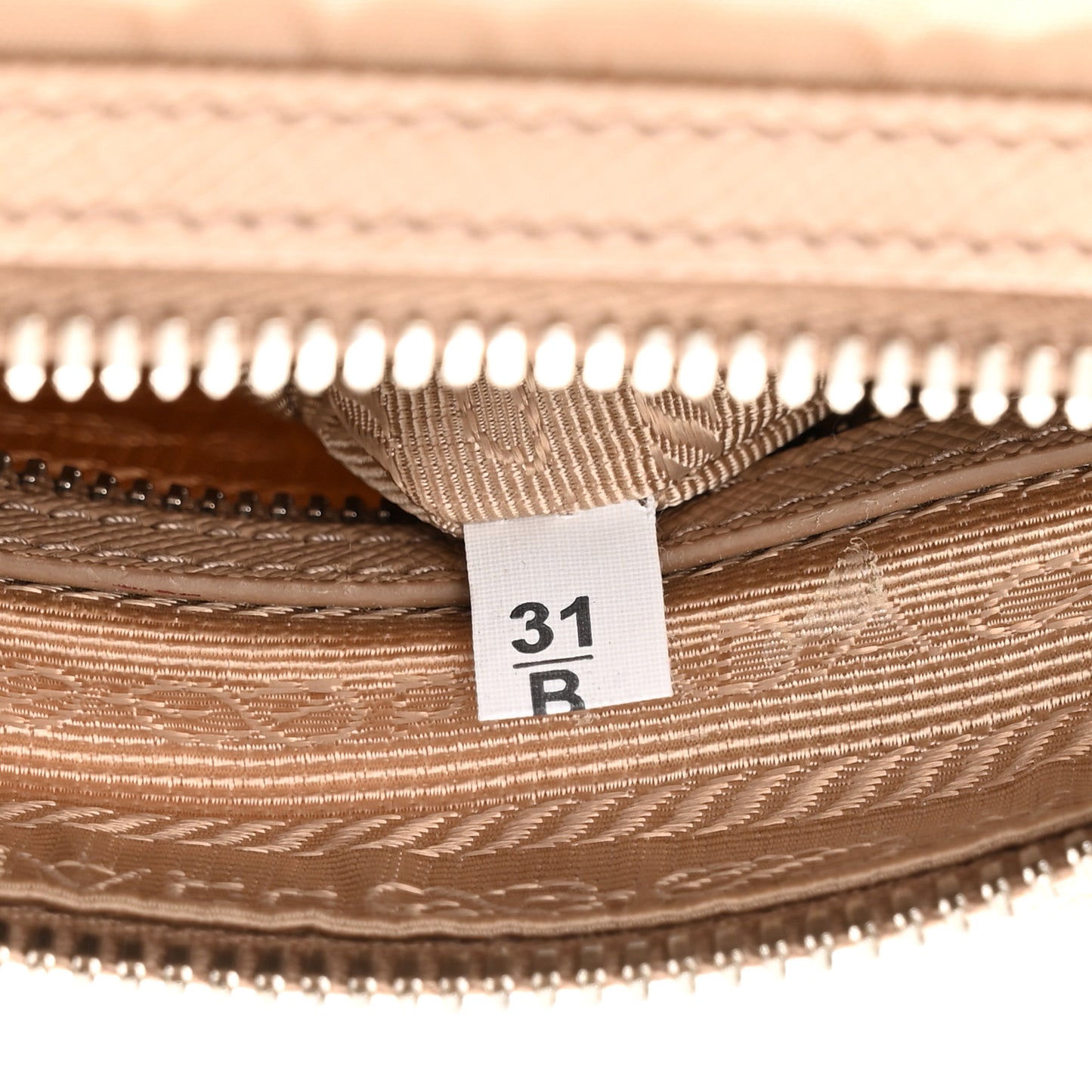 Tessuto Nylon Saffiano Re-Edition 2005 Top Handle Crossbody Bag Cammeo