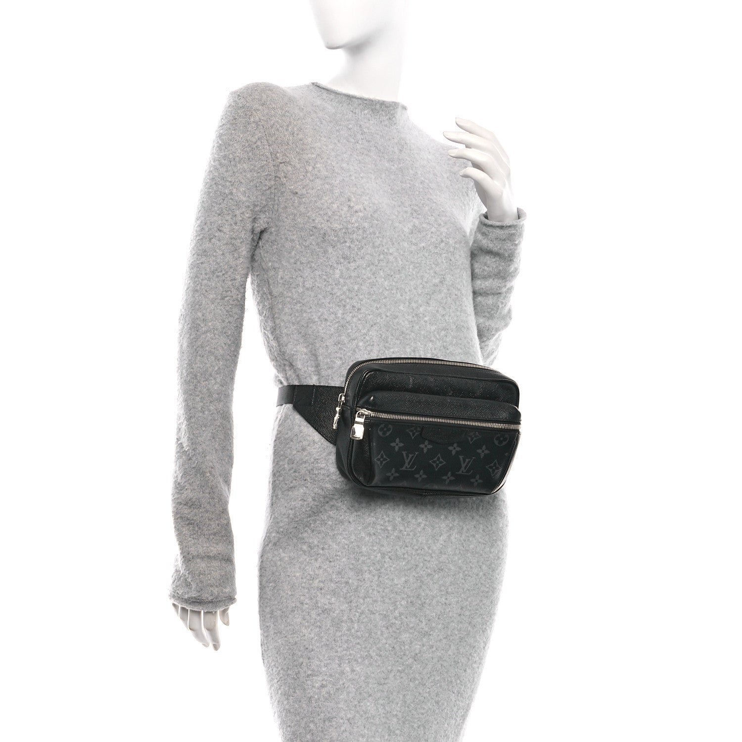 Louis Vuitton Taiga Monogram Outdoor Bumbag Black 2 of 9