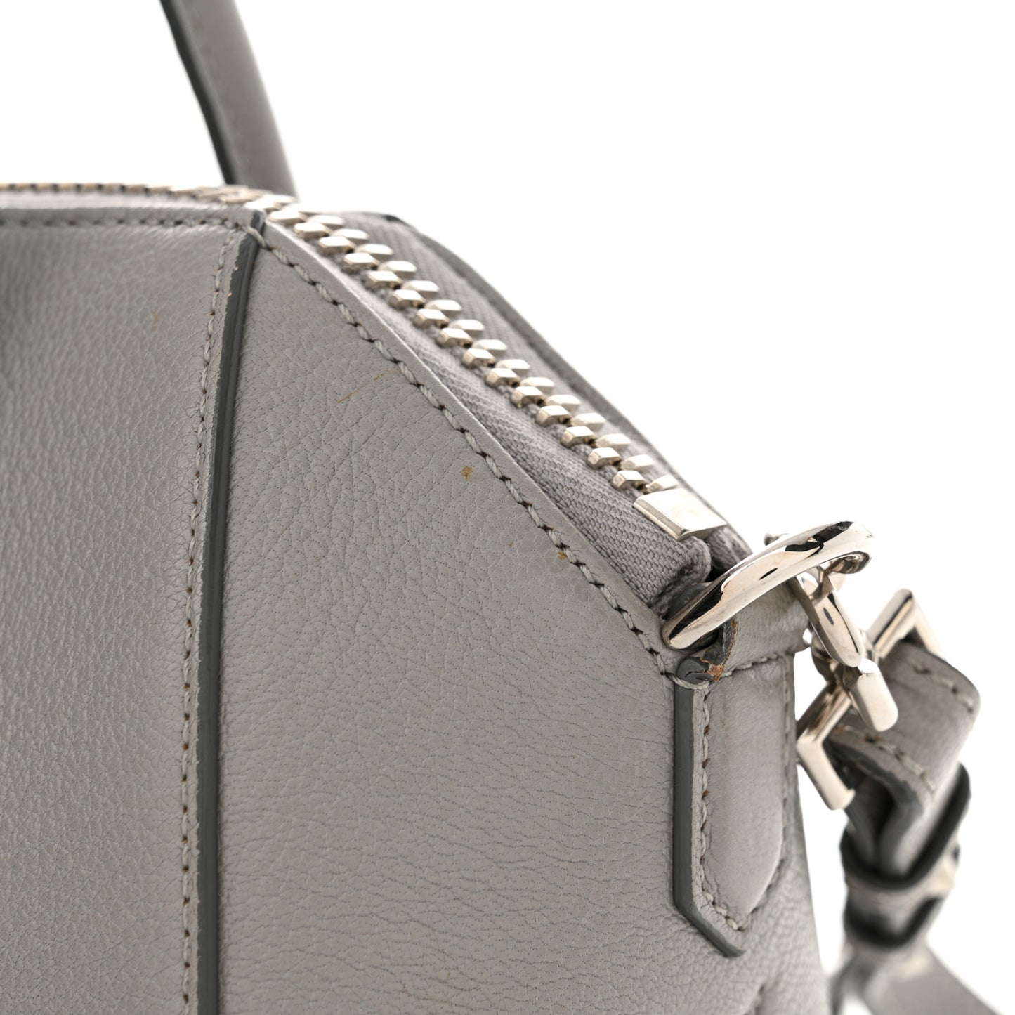 Sugar Goatskin Mini Antigona Pearl Grey