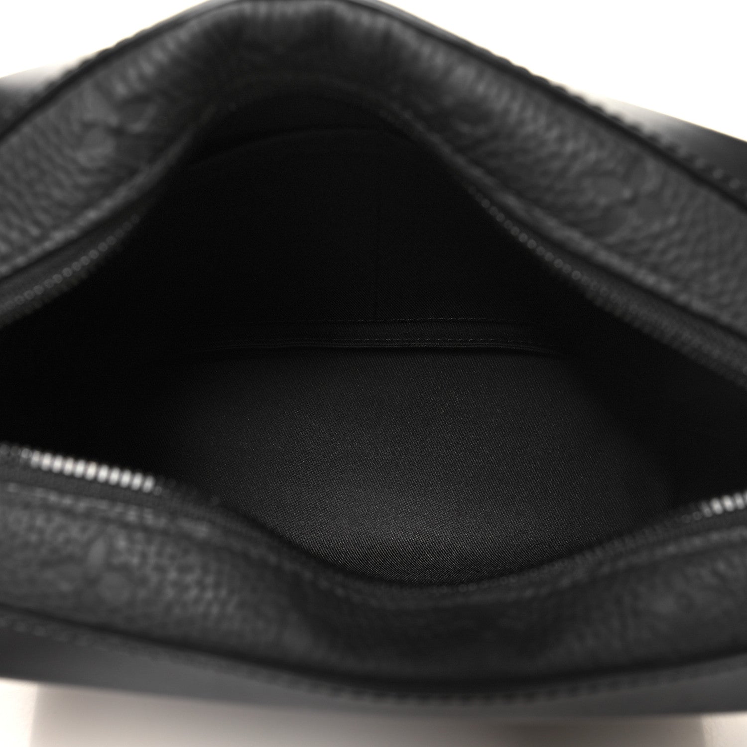Louis Vuitton Taurillon Monogram Solar Ray Soft Trunk Black 5 of 9