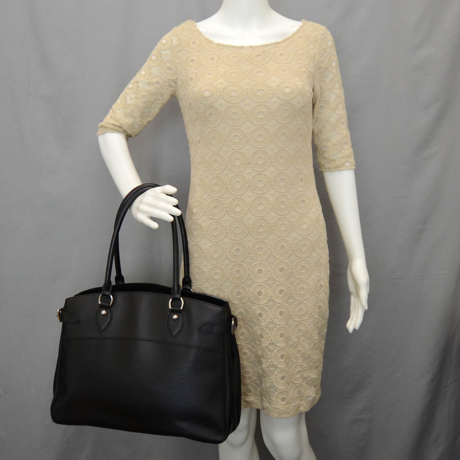 Louis Vuitton Epi Passy GM Black 2 of 9