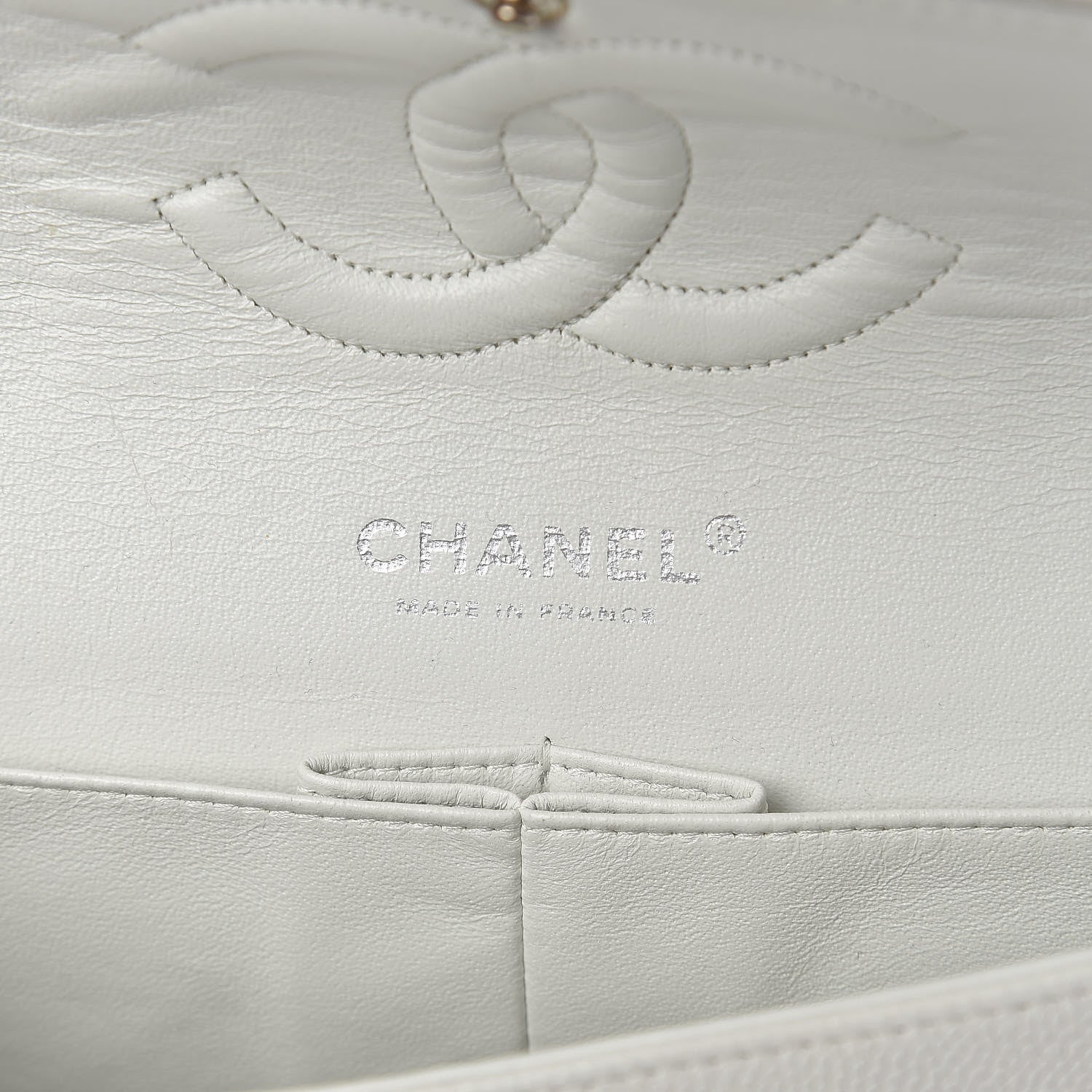 Chanel Caviar Quilted 2.55 Reissue 225 Flap White 6 of 22