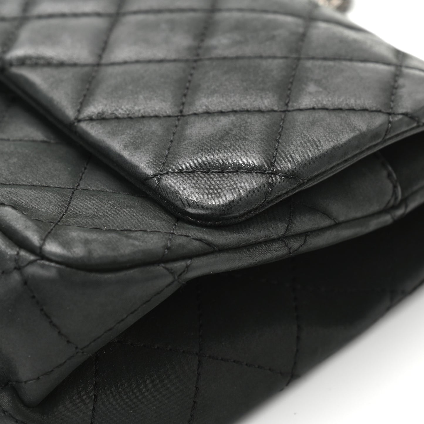 Iridescent Calfskin Quilted 2.55 Reissue 227 Flap Black