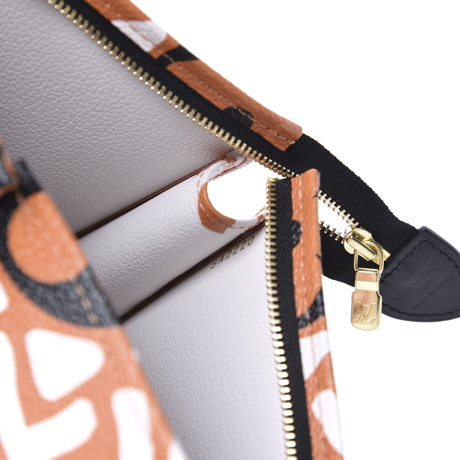 Louis Vuitton Monogram Giant Crafty Pochette Toiletry 26 Creme Caramel 9 of 9