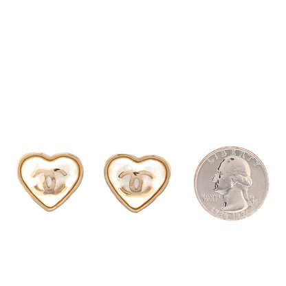 Chanel Pearl CC Heart Earrings Gold 2 of 5