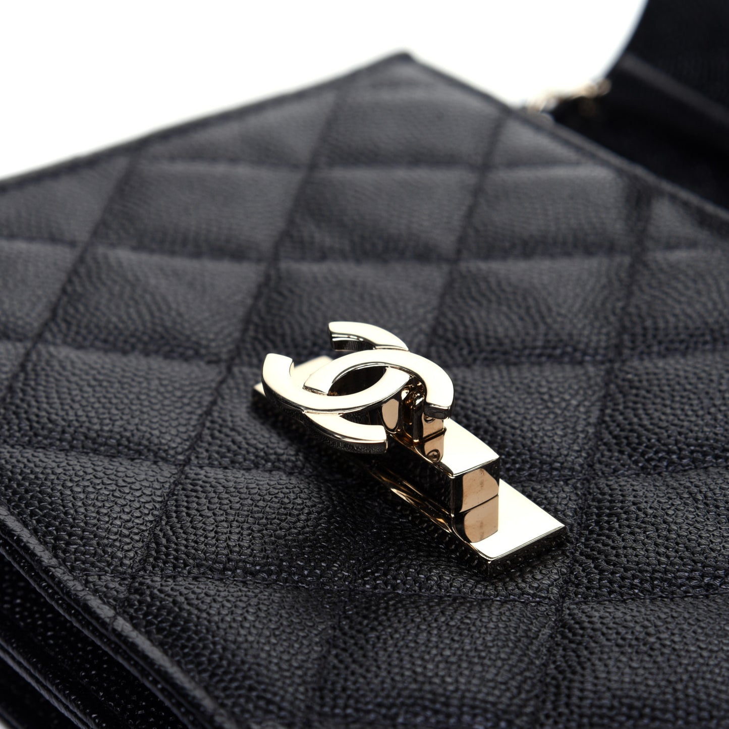 Caviar Quilted Golden Class Wallet On Chain WOC Black
