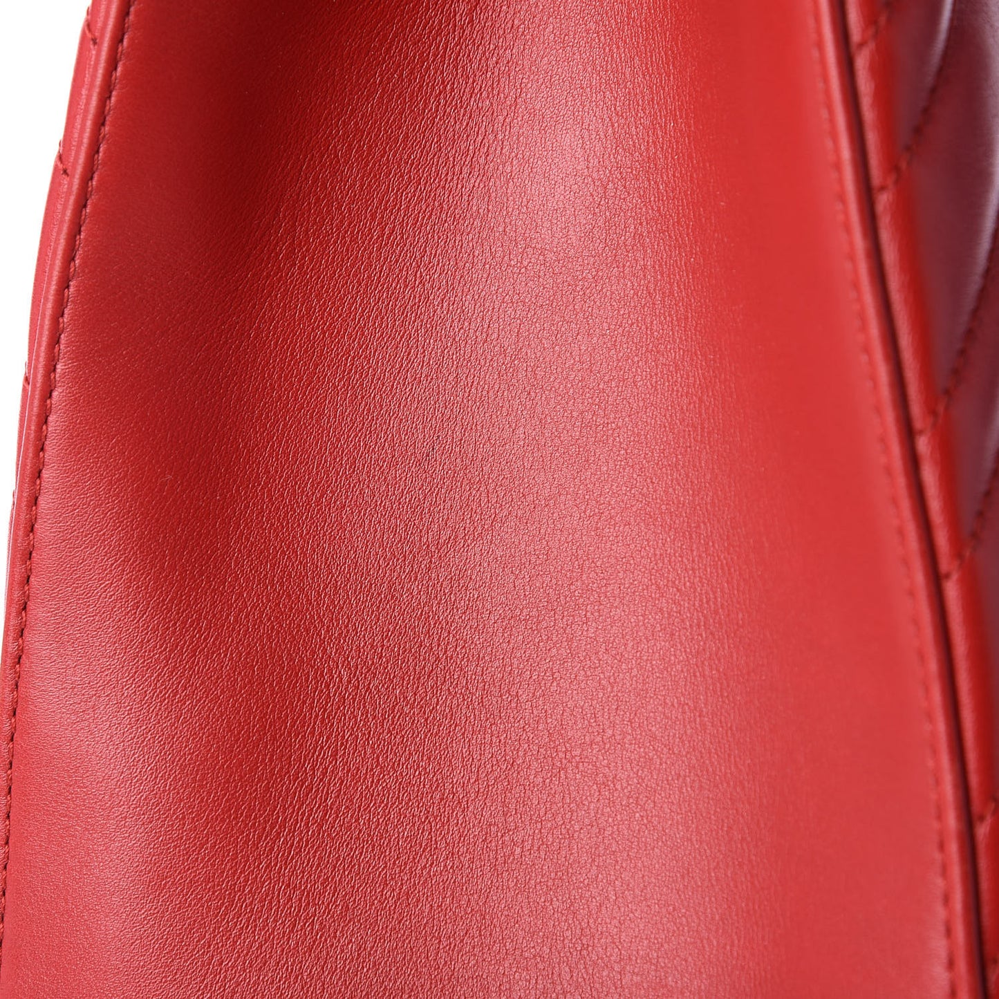 Calfskin Matelasse Medium GG Marmont Shoulder Tote Bag Hibiscus Red