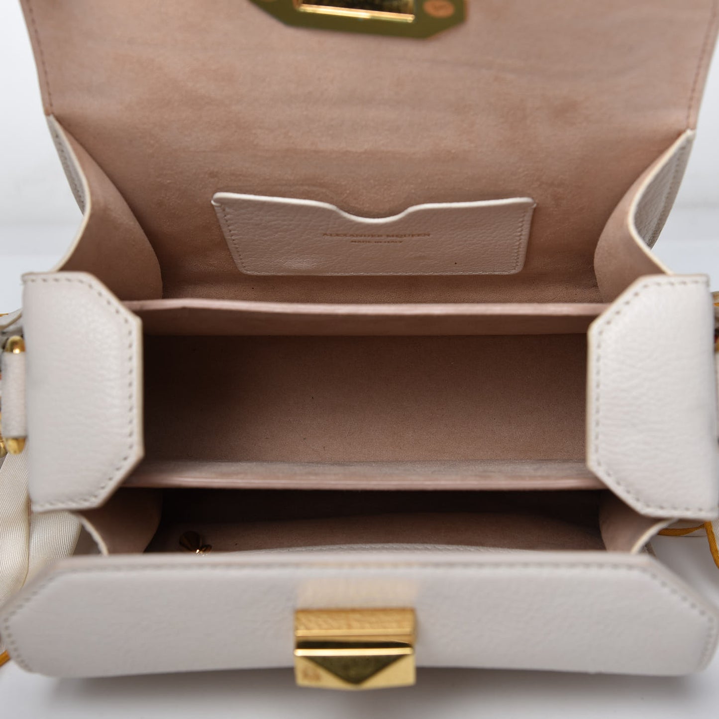 Silky Amish Grain Calfskin Scarf Box Shoulder Bag 19 Off White