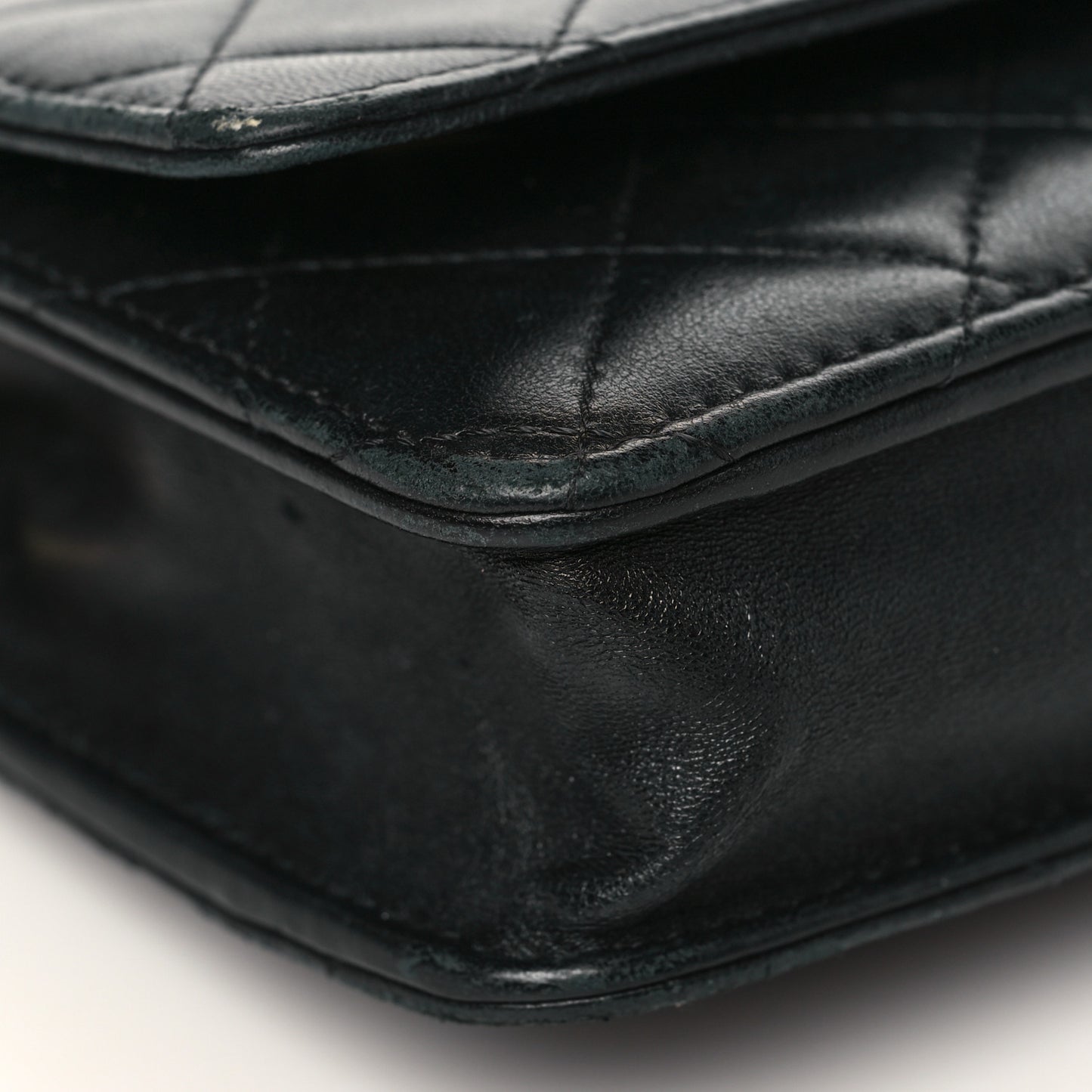 Lambskin Quilted Wallet On Chain WOC Black