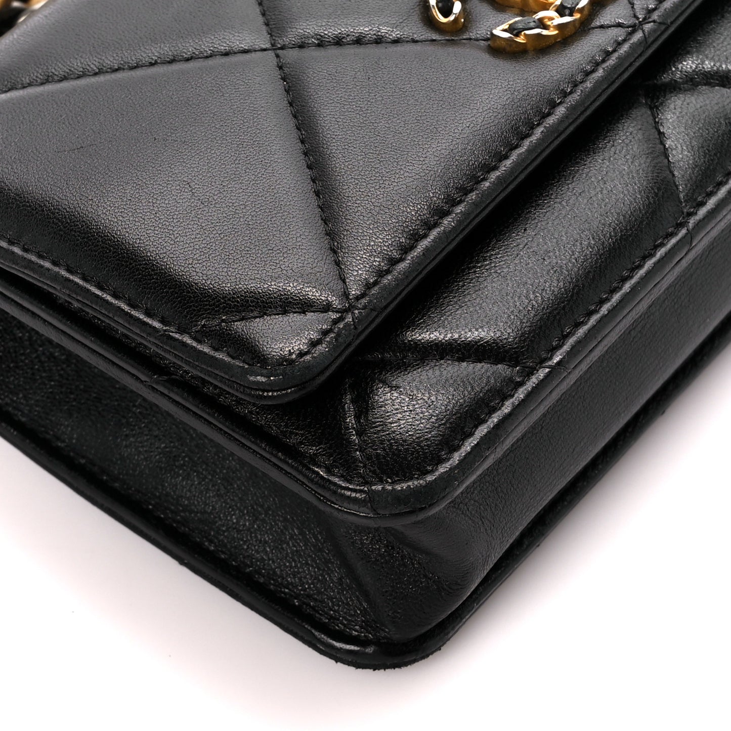 Lambskin Quilted Chanel 19 Wallet On Chain WOC Black