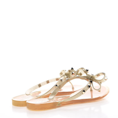 Valentino Garavani PVC Jelly Glitter Rockstud Bow Thong Sandals 35 Oro 4 of 8