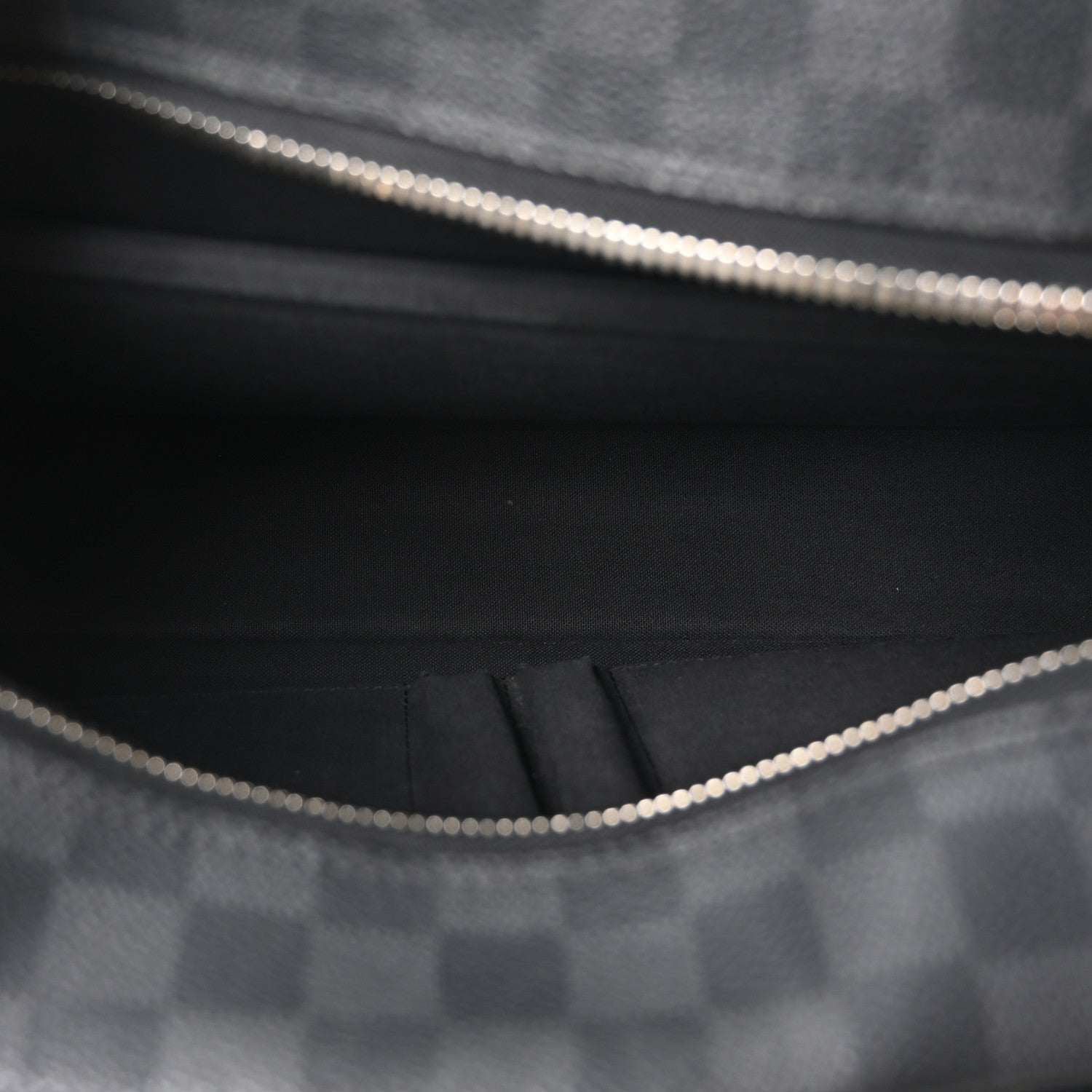 Louis Vuitton Damier Graphite Porte-Documents Voyage GM 5 of 9
