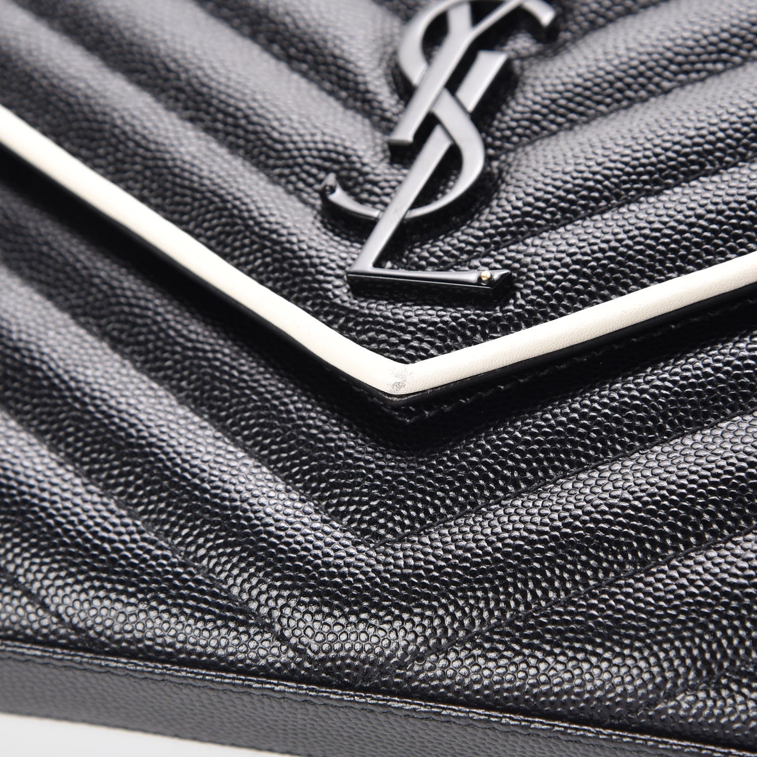 Saint Laurent Grain De Poudre Matelasse Chevron Monogram Chain Wallet Black White 11 of 14