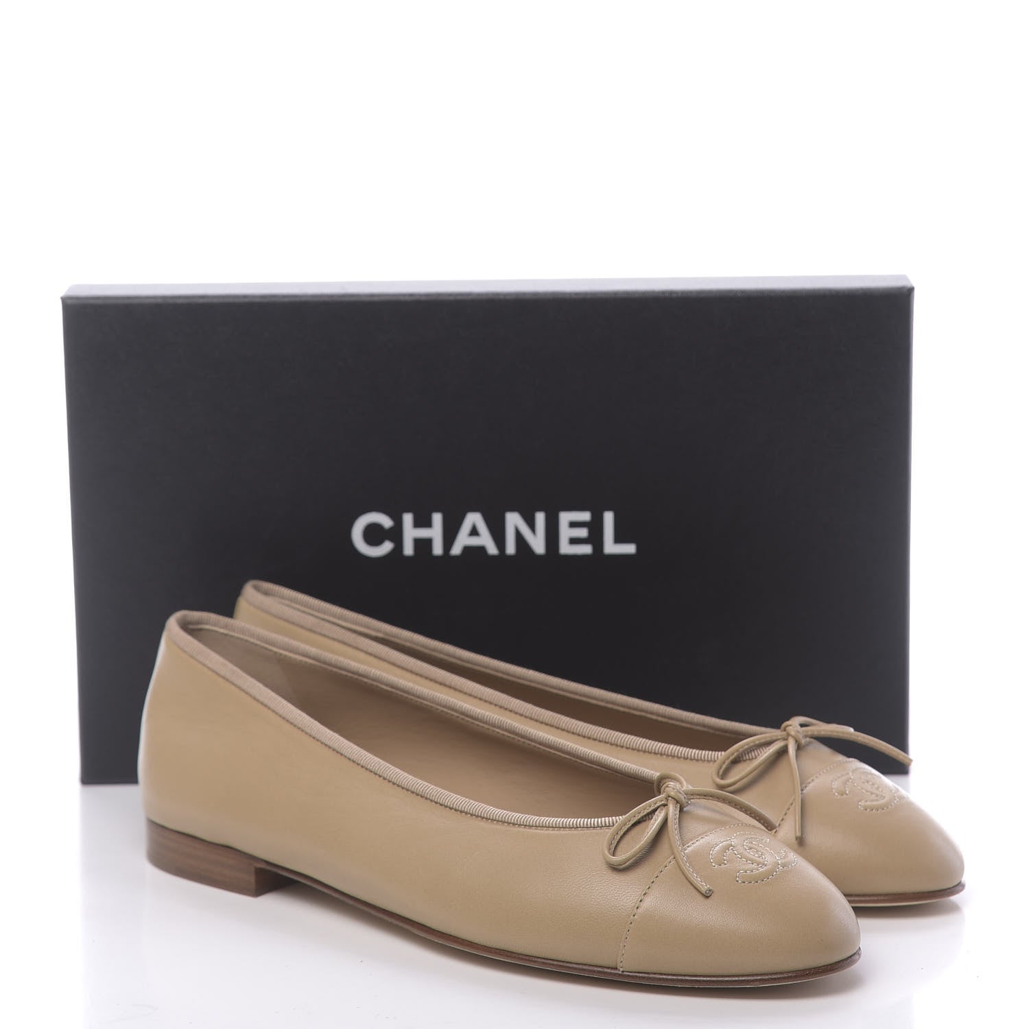 Chanel Lambskin Cap Toe CC Ballerina Flats 40.5 Beige 10 of 10