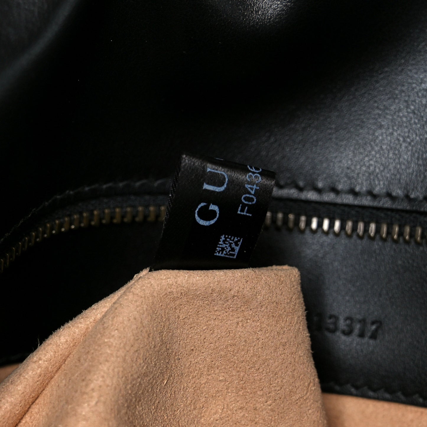 Calfskin Matelasse Medium GG Marmont Shoulder Bag Black
