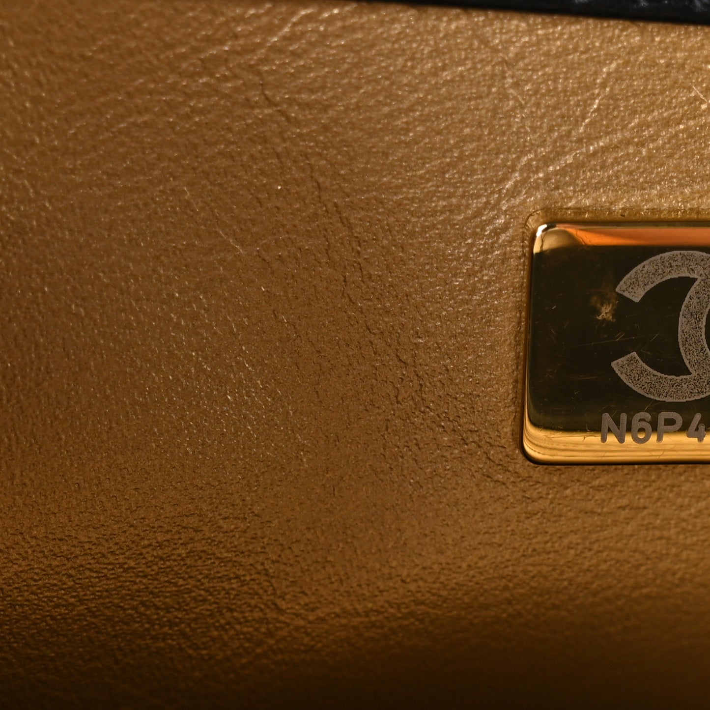 Lambskin Quilted Mini Pearl Crush Flap Black