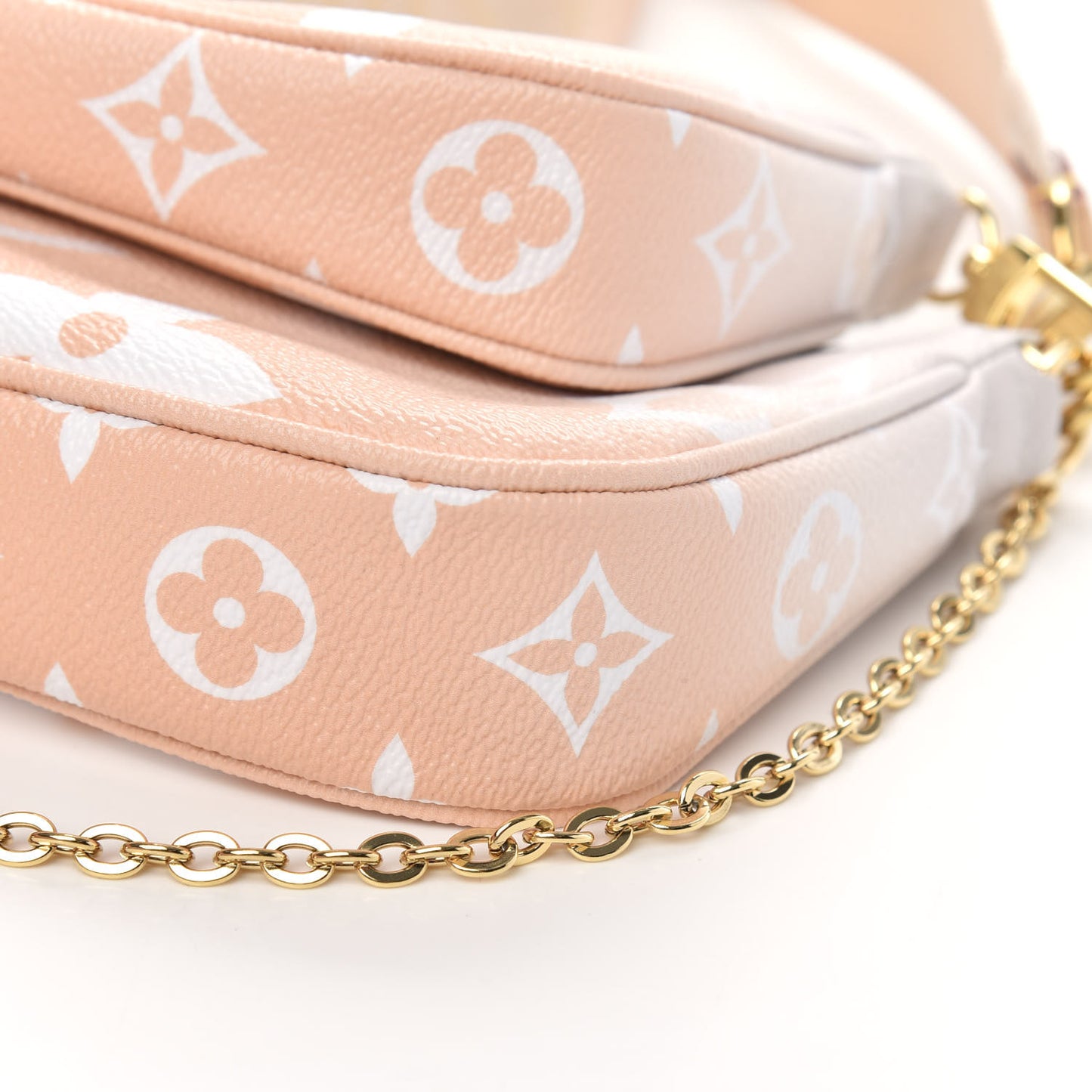 Monogram Giant By The Pool Multi Pochette Accessories Brume