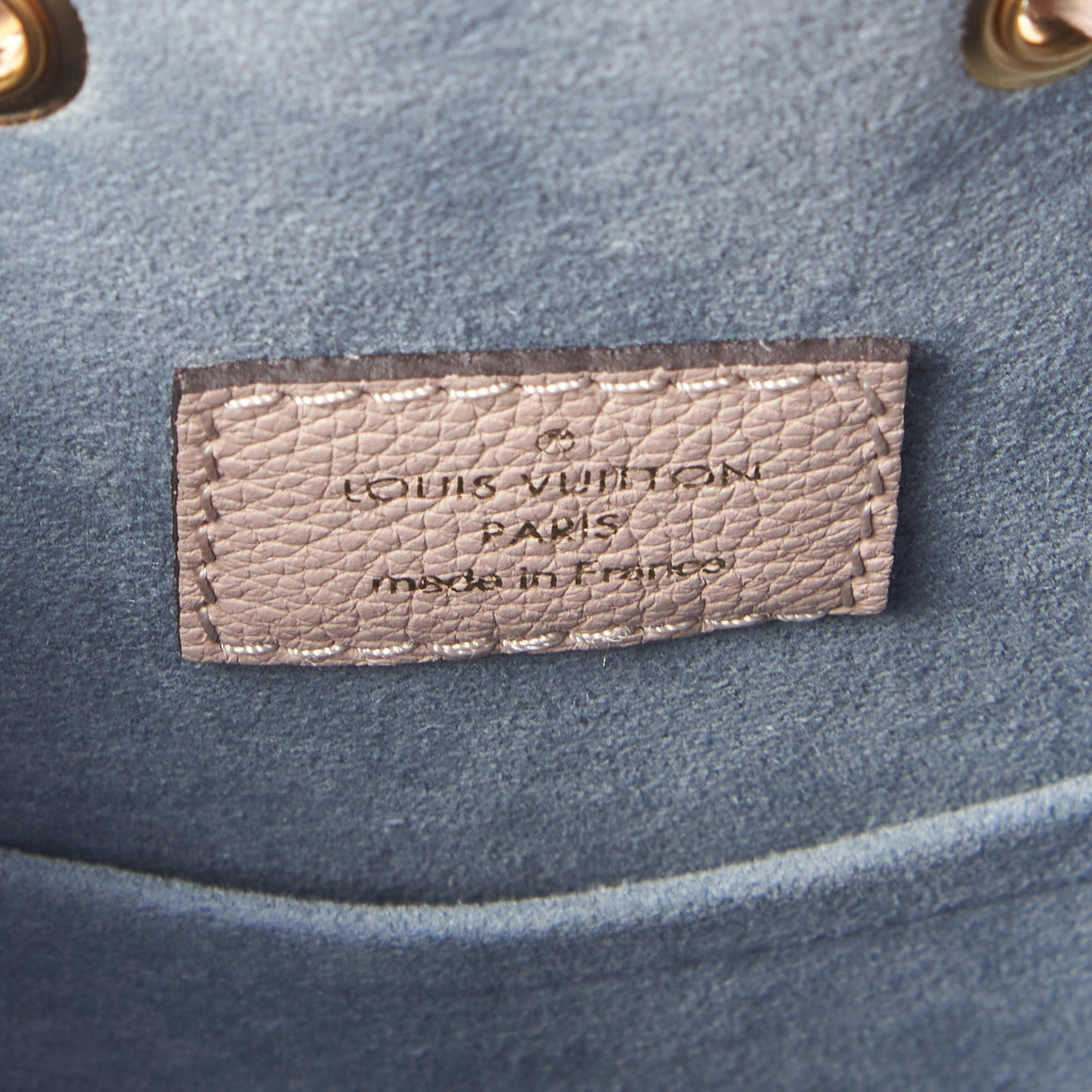 Louis Vuitton Grained Calfskin Lockme Bucket Greige 8 of 8