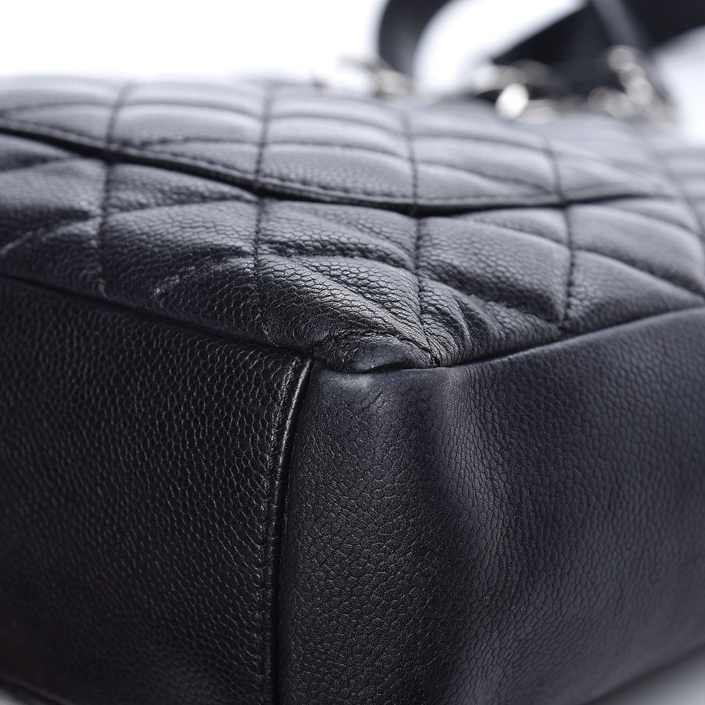 Caviar Quilted Petit Shopping Tote PST Black