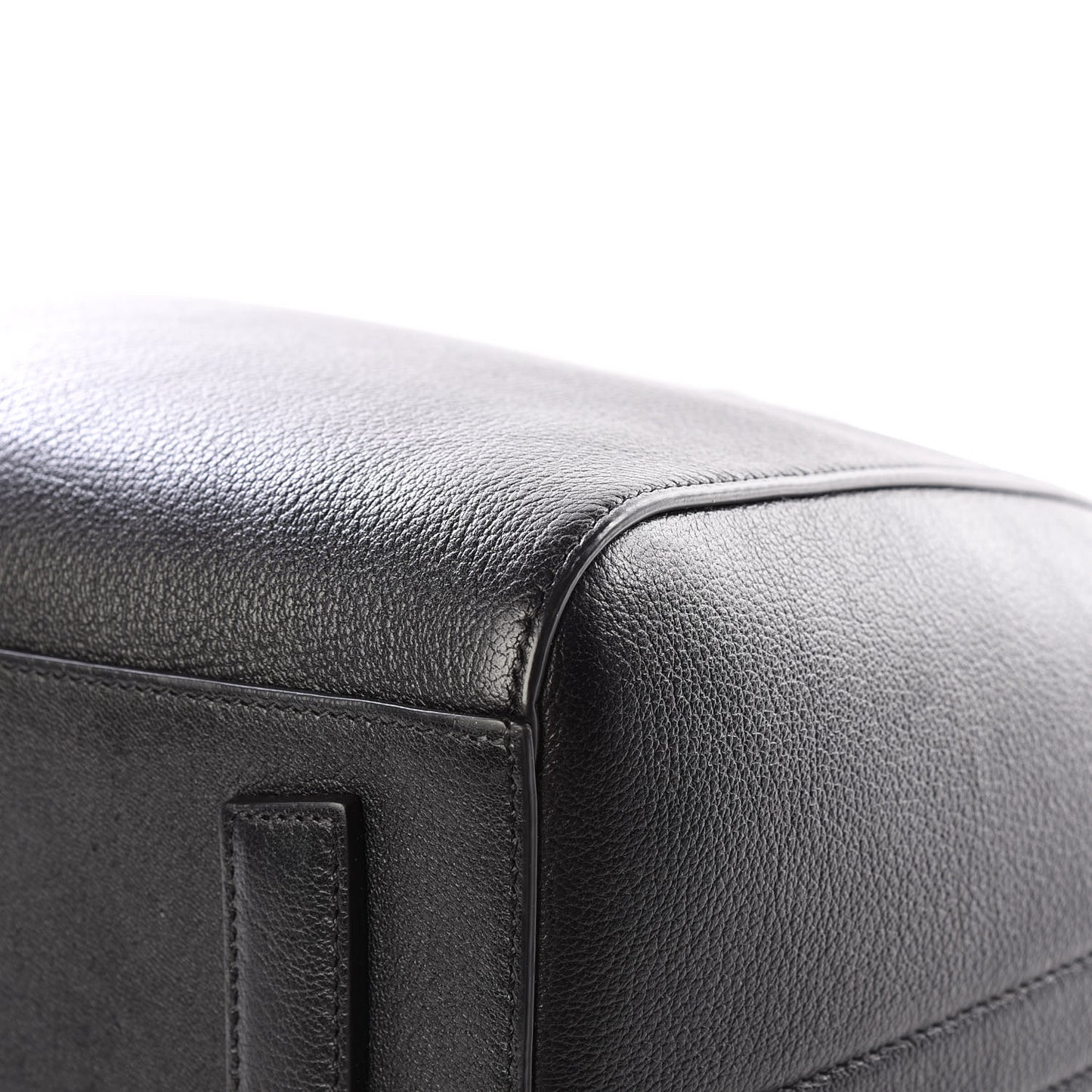 Sugar Goatskin Medium Antigona Black