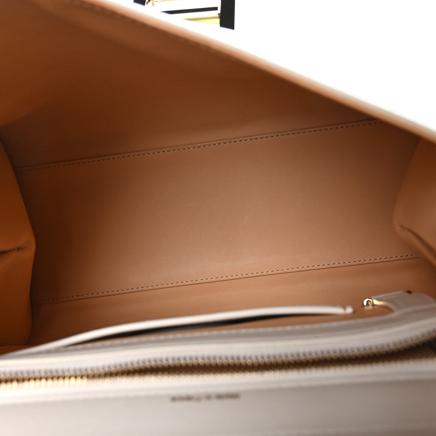 Box Calfskin Mirage MM Brillant Satchel Amande Ivory