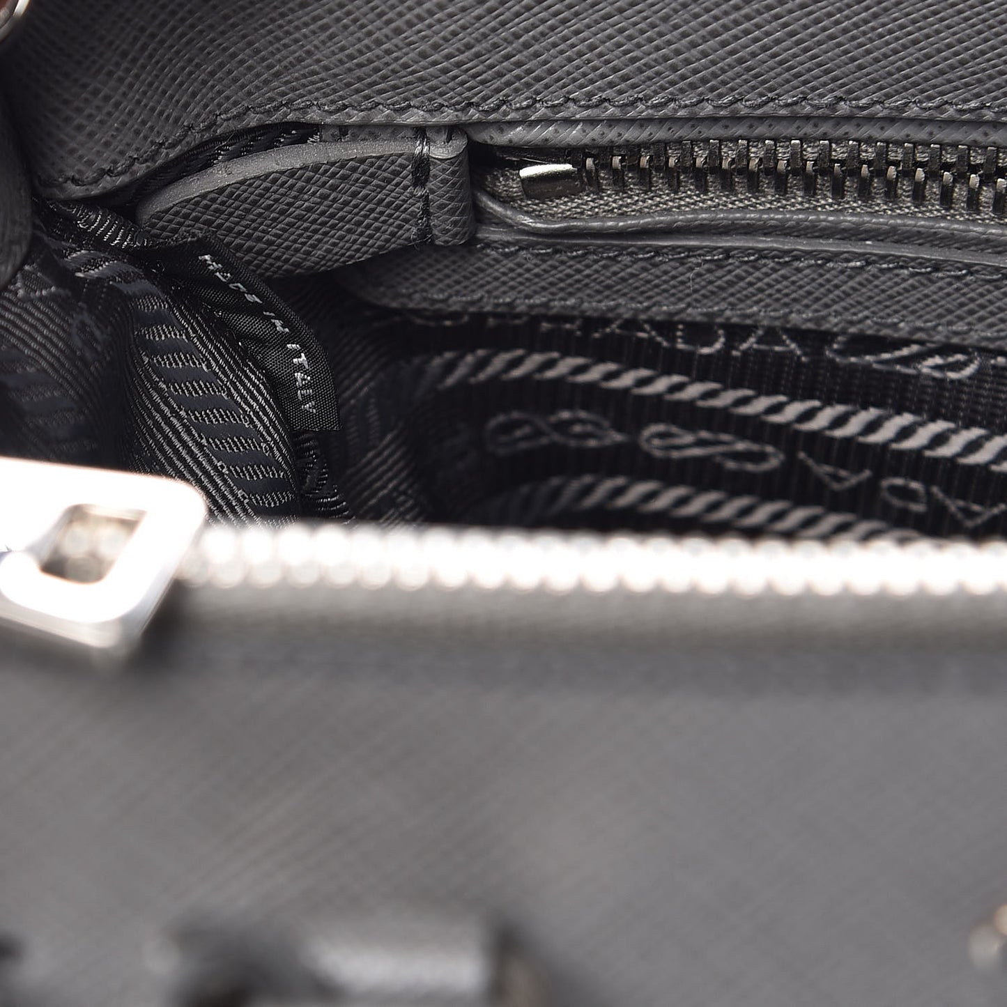 Saffiano Small Galleria Double Zip Tote Marmo