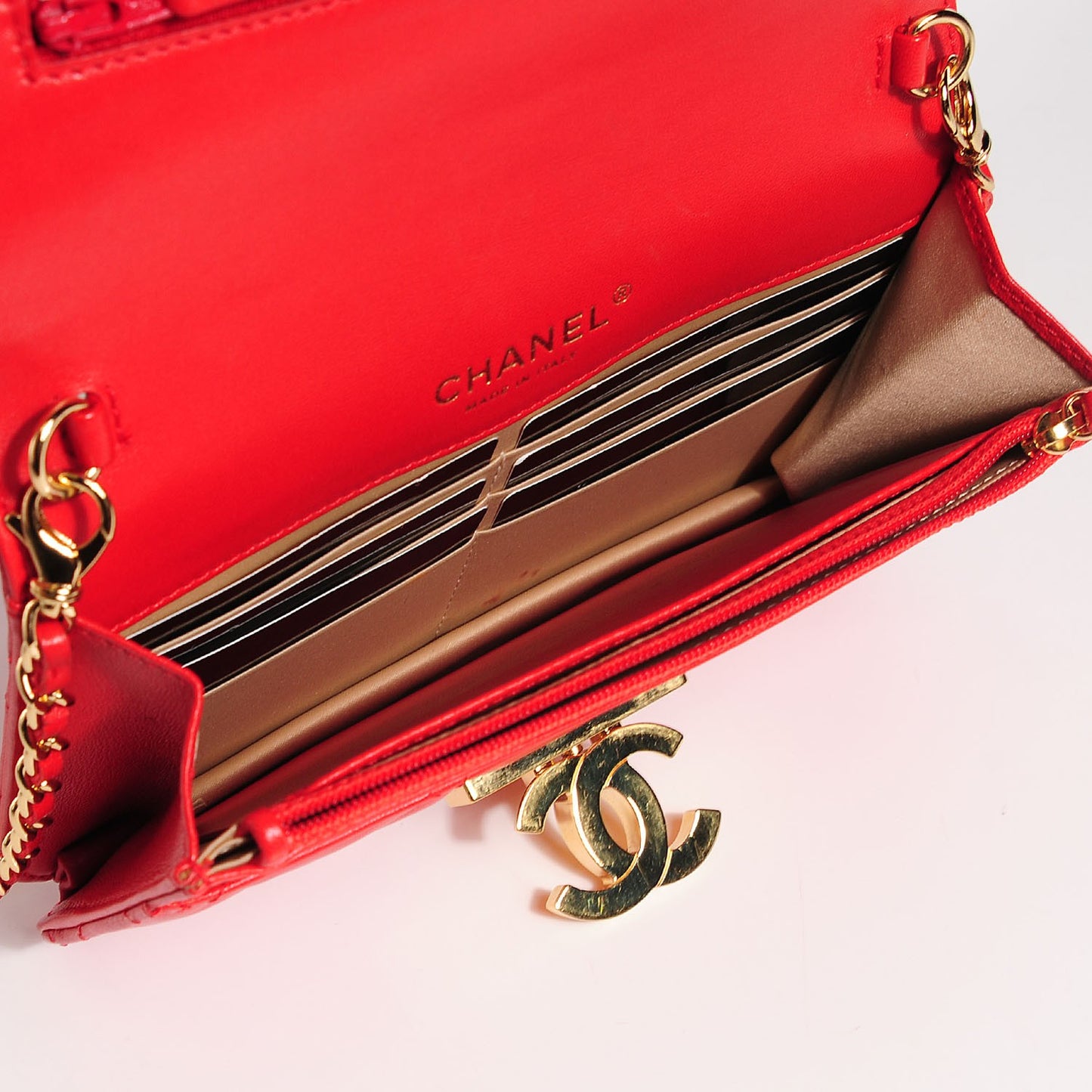 Lambskin Quilted Golden Class Wallet on Chain WOC Red