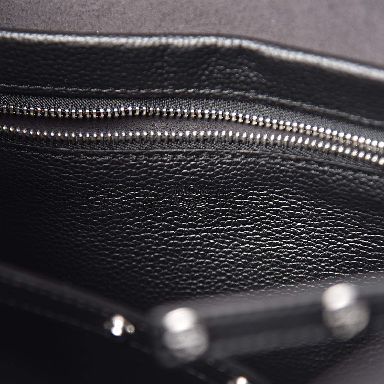 MCM Grained Calfskin Visetos Medium Sarah Hobo Black 6 of 10