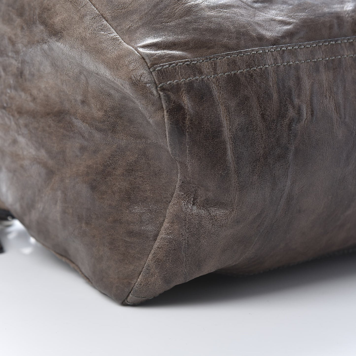 Tumbled Sheepskin Medium Pandora Charcoal