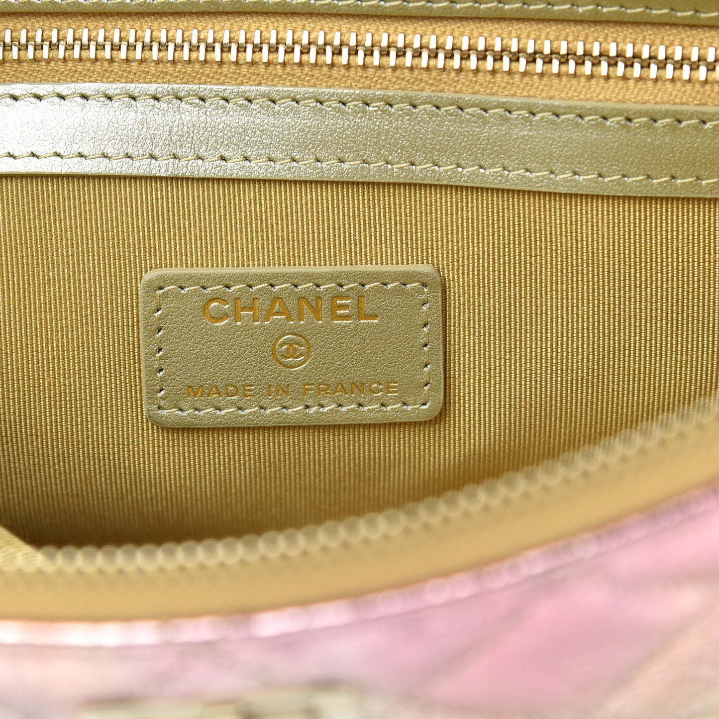 Metallic Goatskin Quilted Medium 2.55 Reissue Cosmetic Case Multicolor