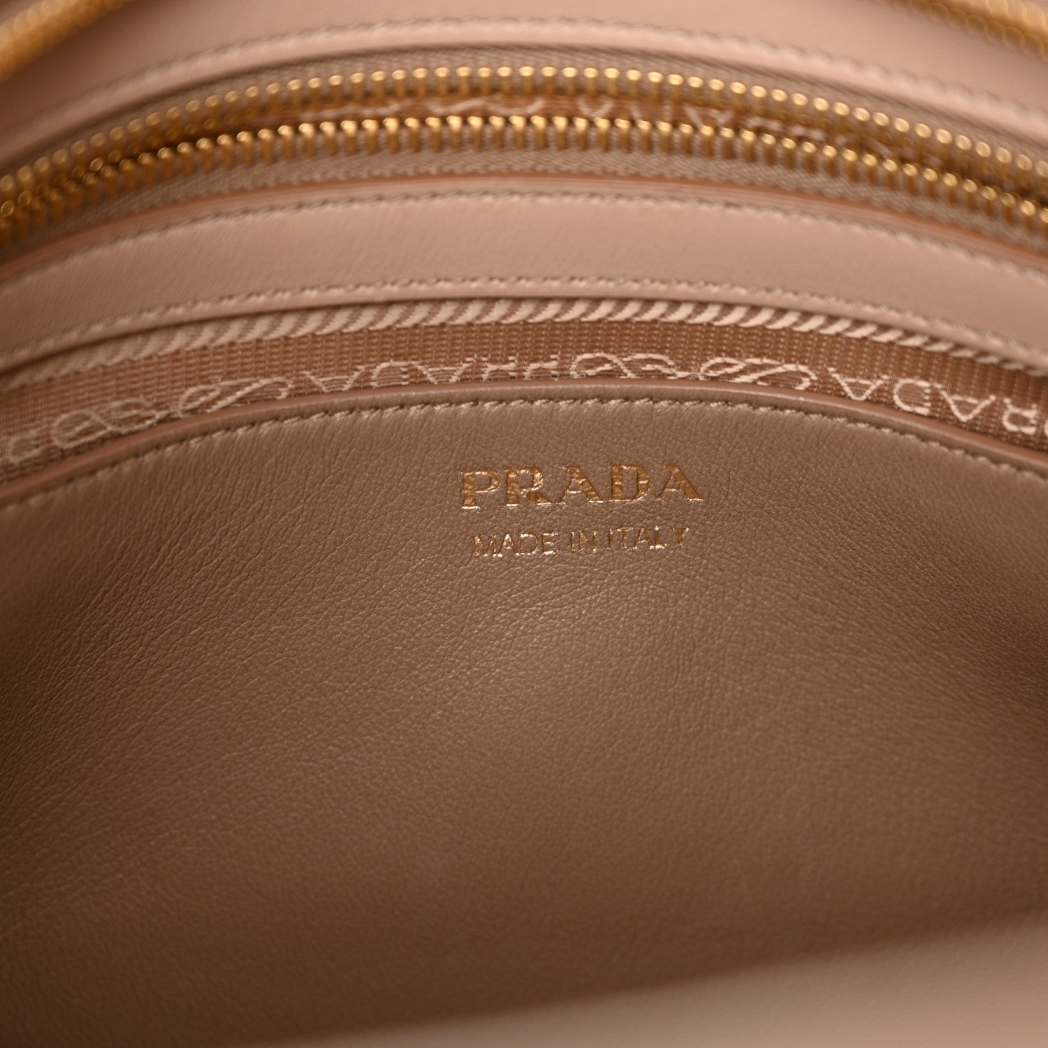 Prada Saffiano City Calfskin Medium Esplanade Cammeo 6 of 13
