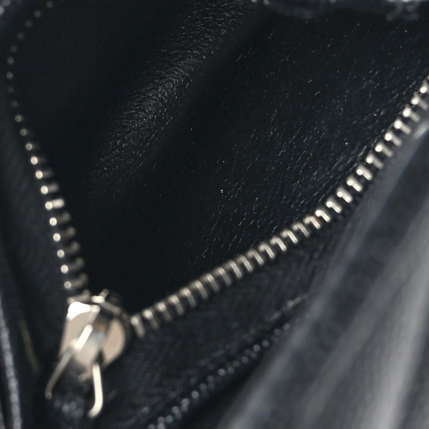 Saint Laurent Grain De Poudre Matelasse Chevron Monogram Card Case Black 6 of 7